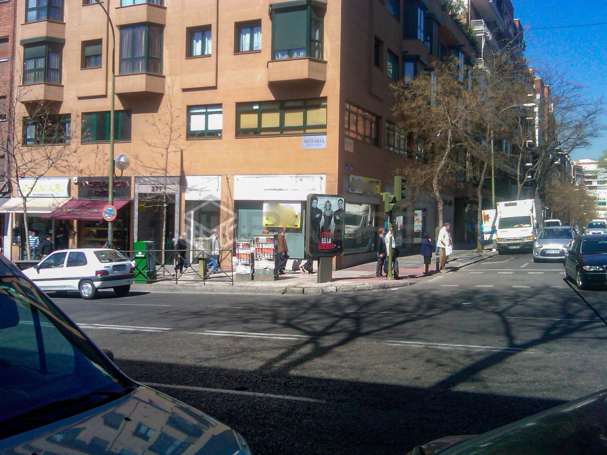 Local esquinazo en Calle Alcalá 5