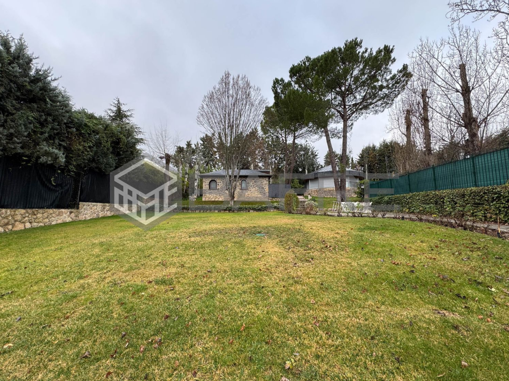 Terreno en las Rozas 11