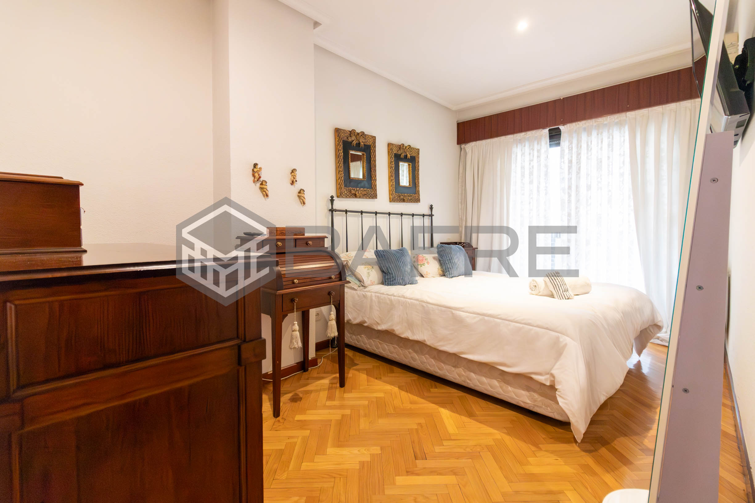 Piso en Adelfas 11