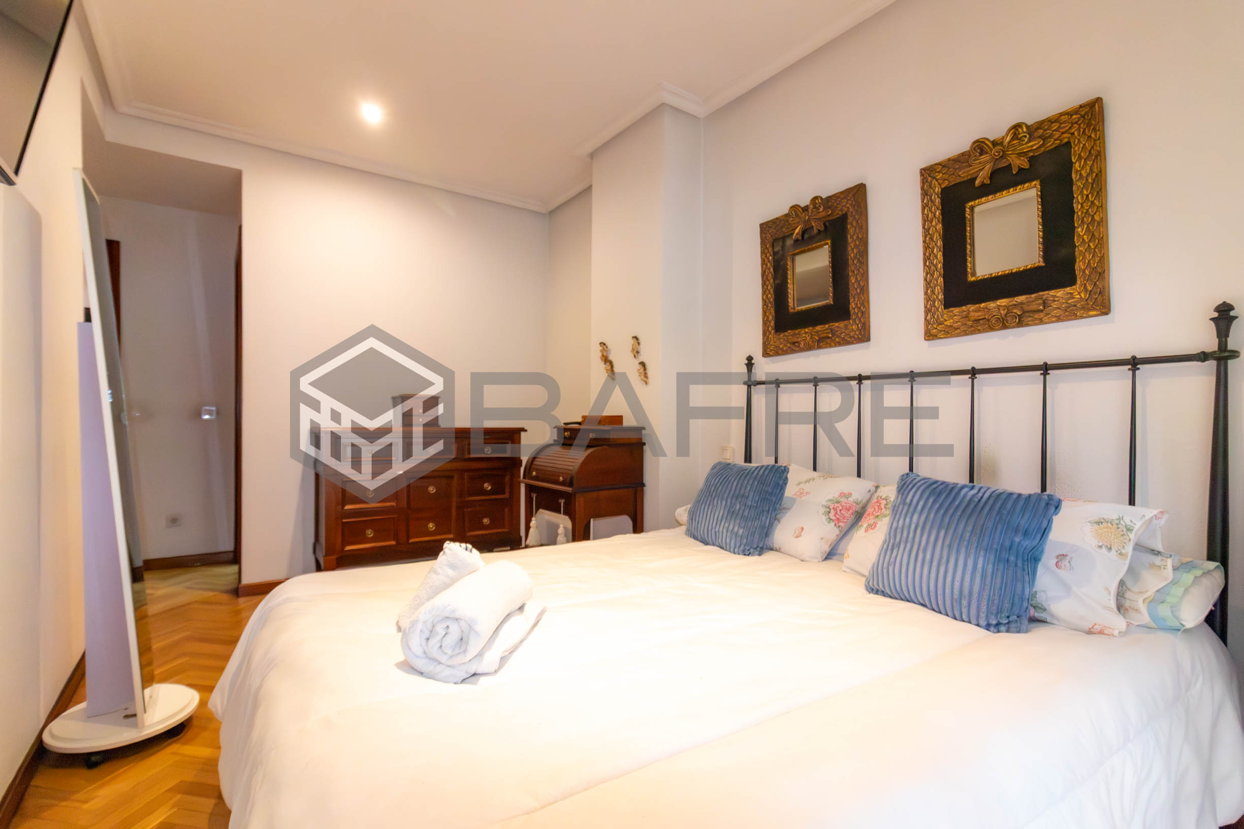 Piso en Adelfas 12