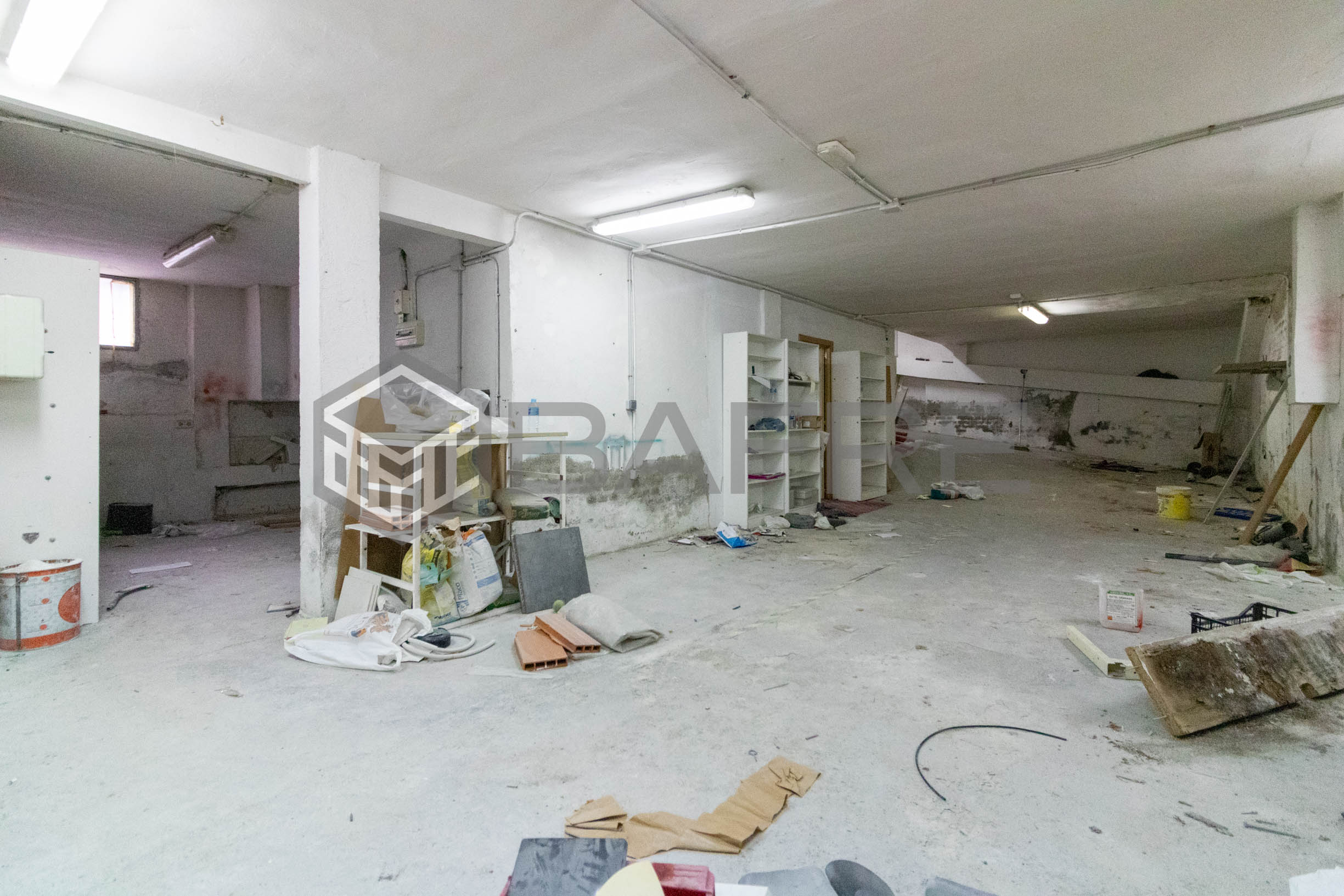 Local en Calle del Jaspe 5