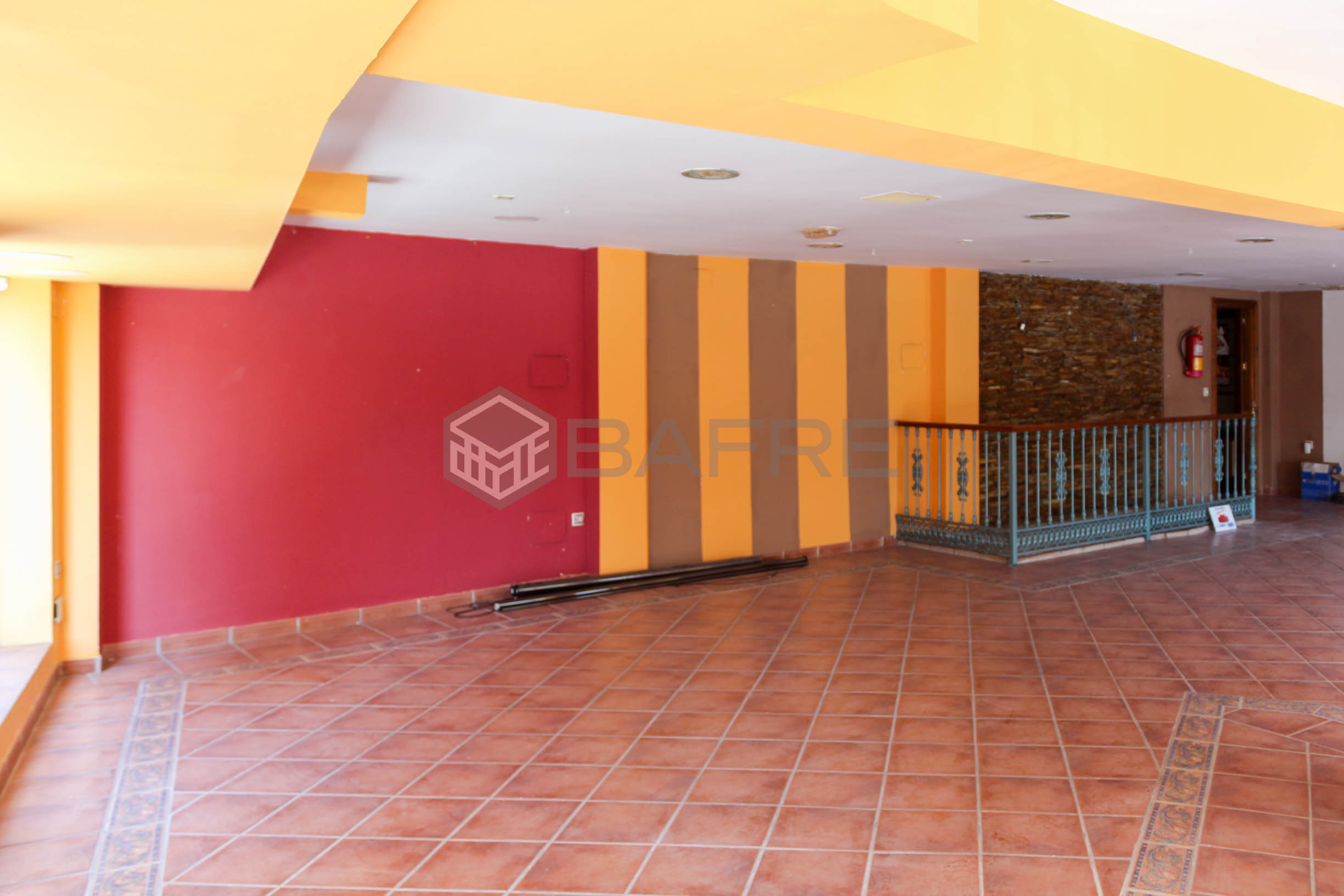 Local en Avenida Fátima 14