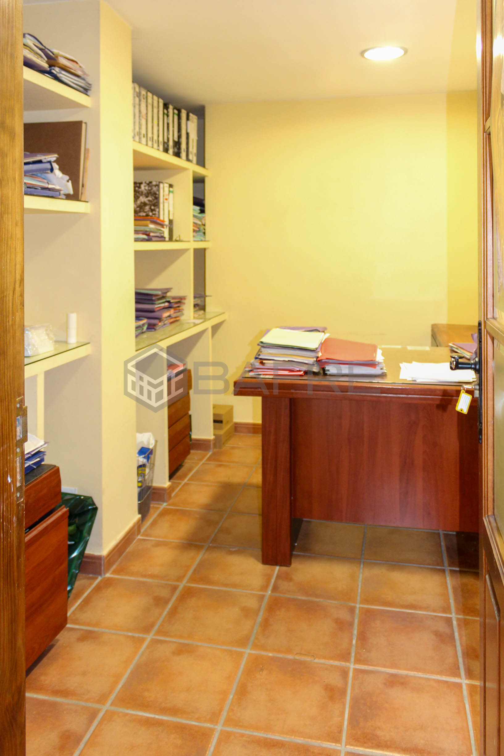 Local en Avenida Fátima 24