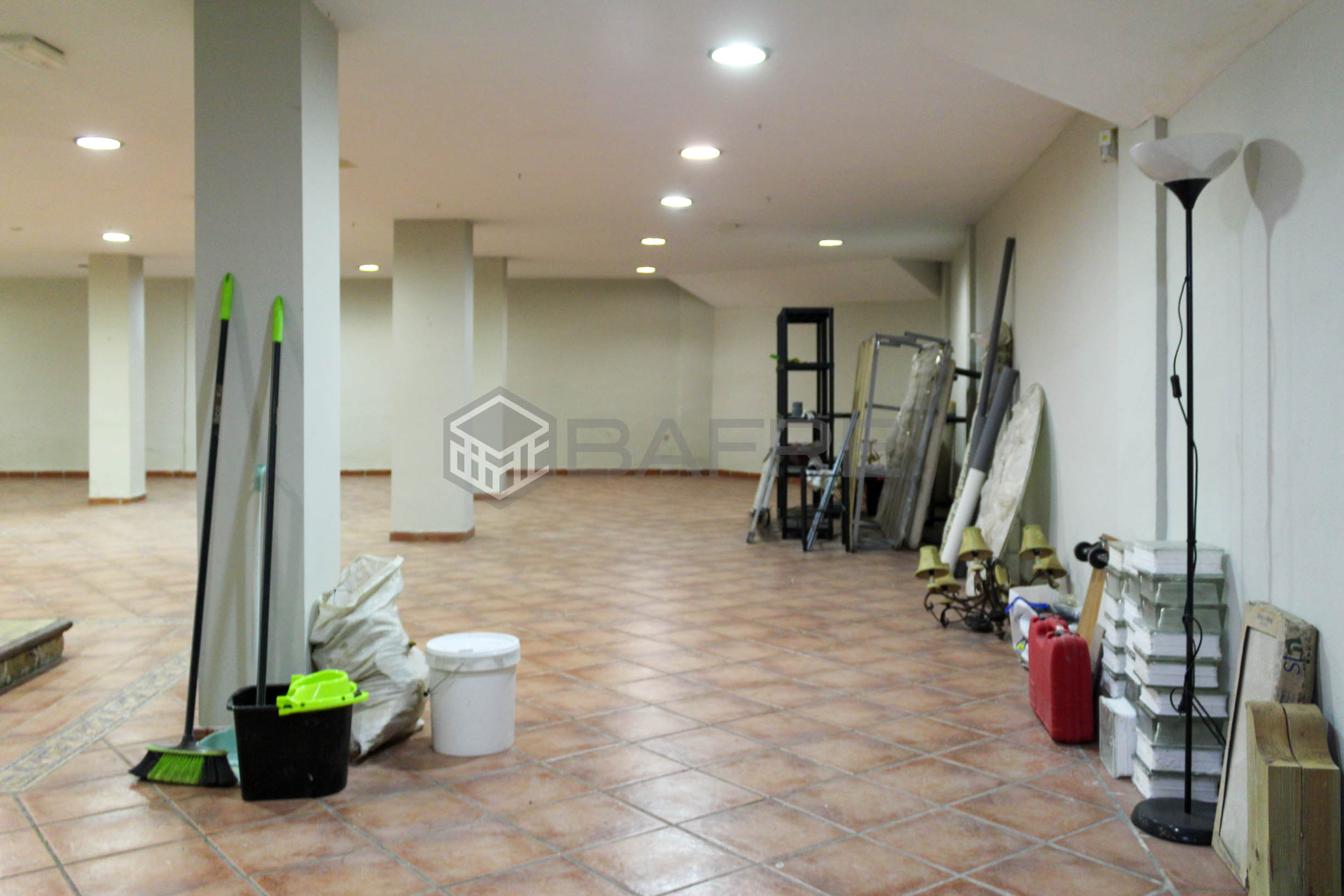 Local en Avenida Fátima 21