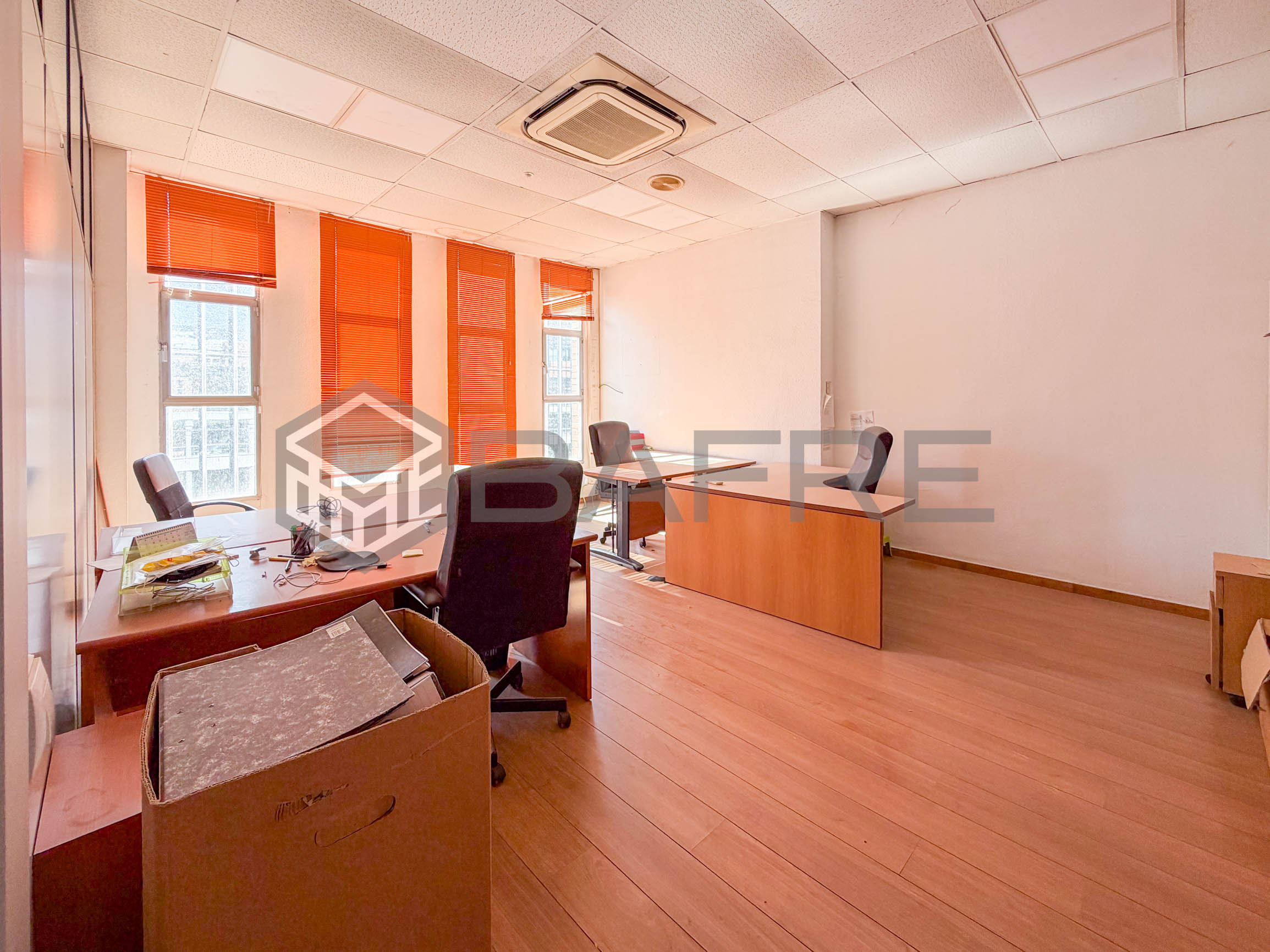 Oficina en Av. de Manoteras 10