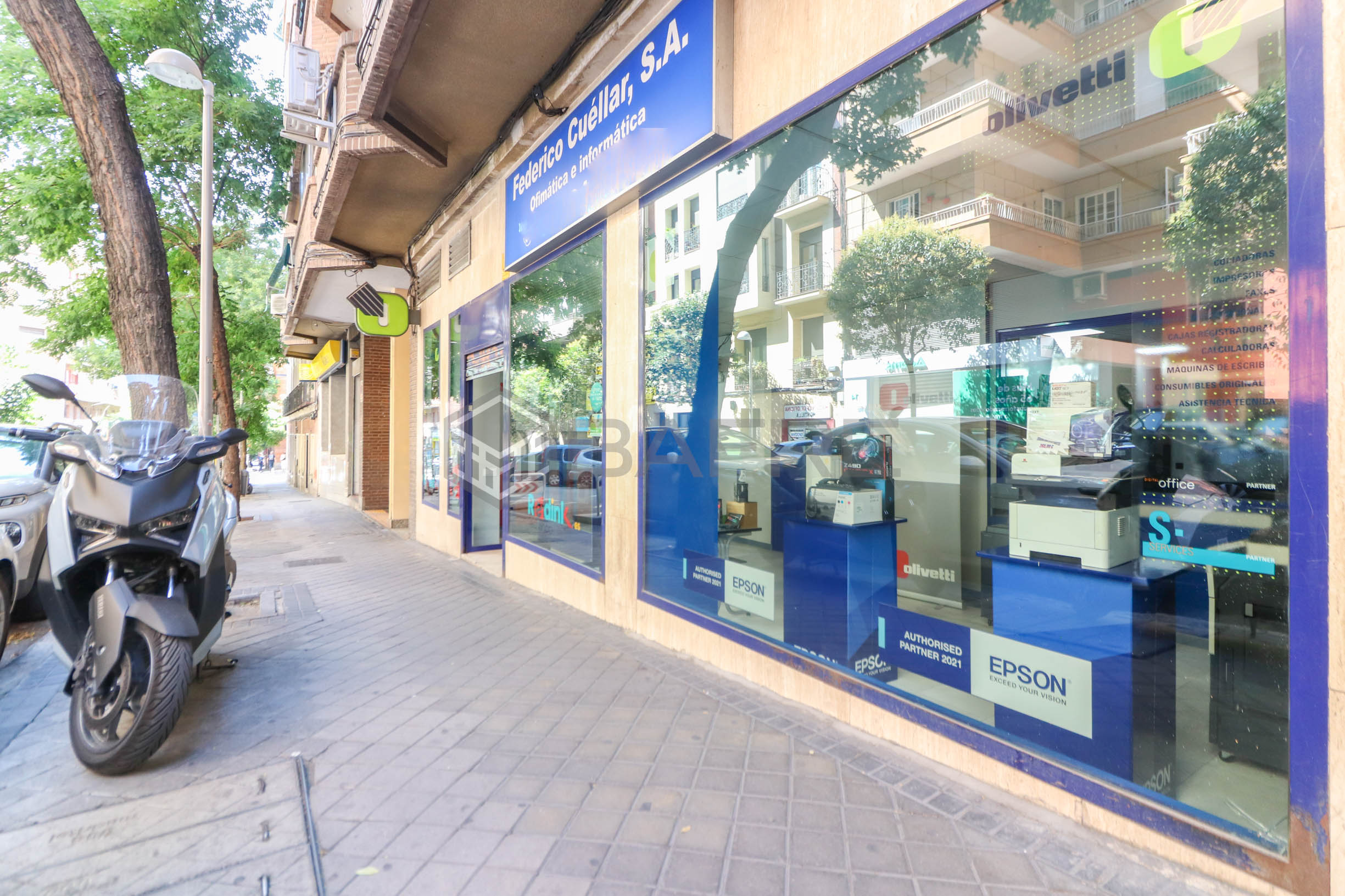 Oficina en Calle de Narciso Serra 22