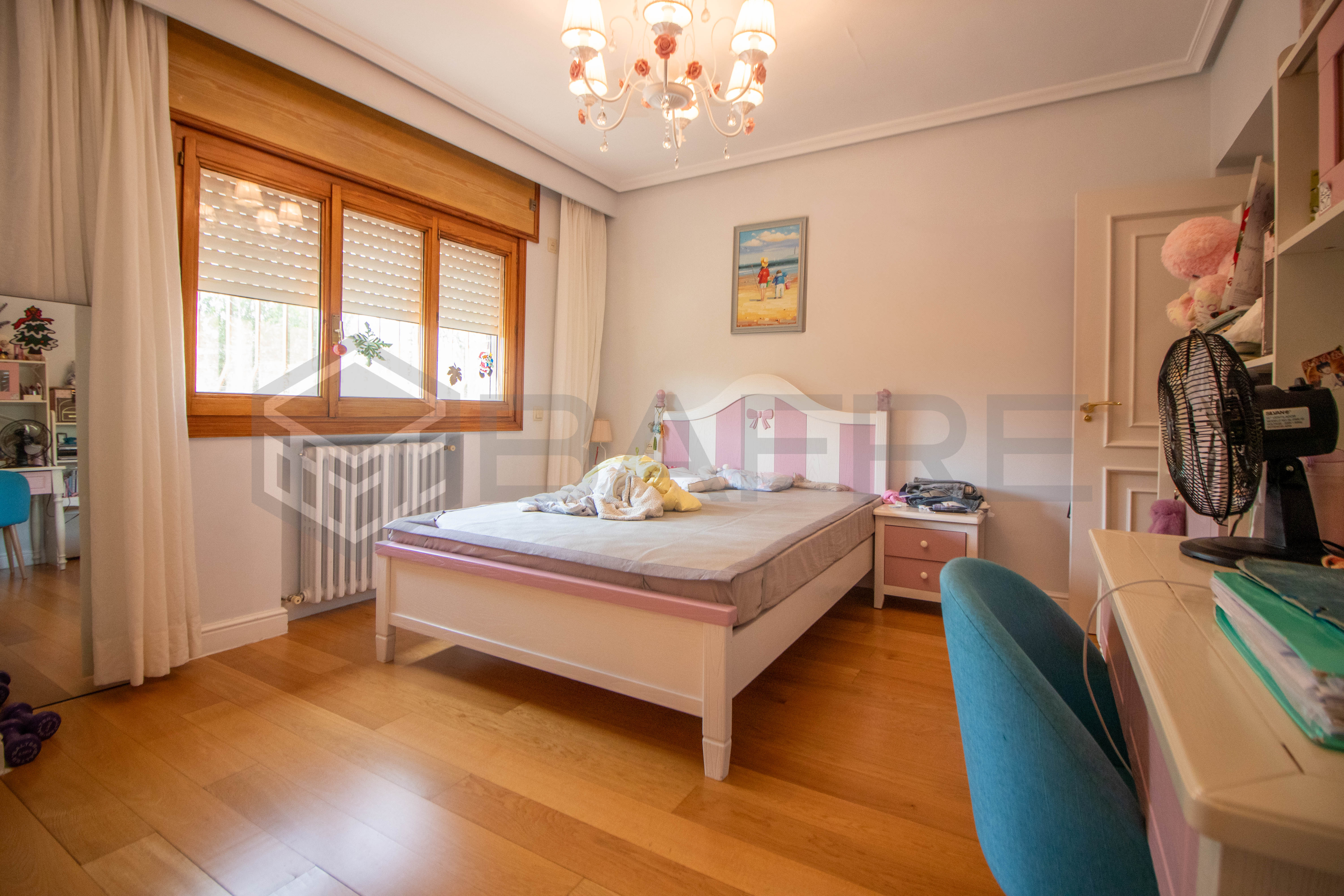 Chalet en Paseo de los Sauces 28
