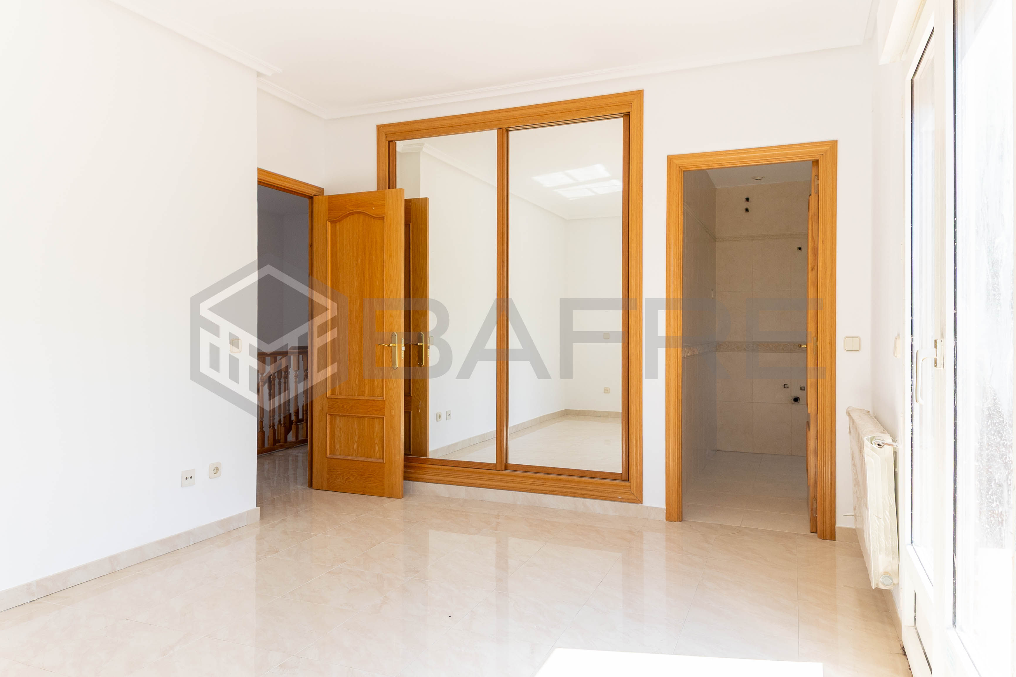 Chalet independiente en centro de Colmenar Viejo 28