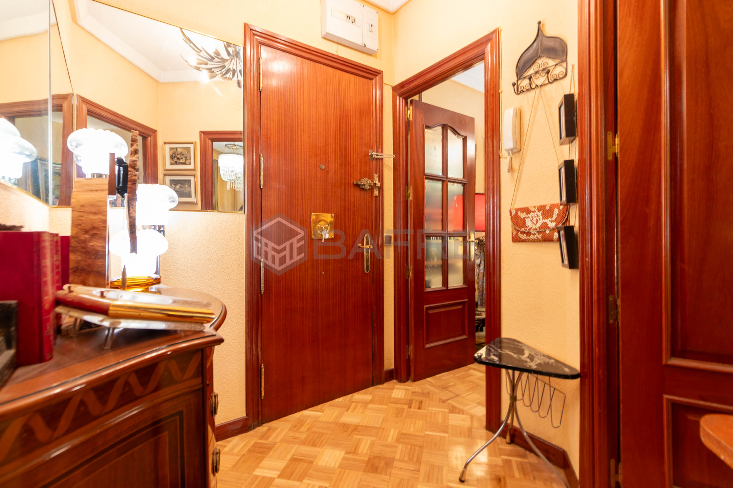 Piso en venta en Calle de Anzuola 5
